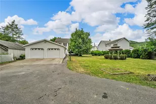 35 Hughes, New Ringgold, PA 17960 - Photo 7