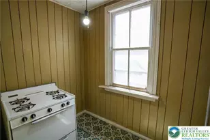 135 S 2nd St, Lehighton Boro, PA 18235 - Photo 11