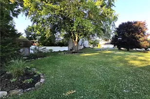 325 Delong, Emmaus Boro, PA 18049 - Photo 7
