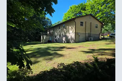 528 Rosewood Drive, Lehigh Township, PA 18067 - Photo 9