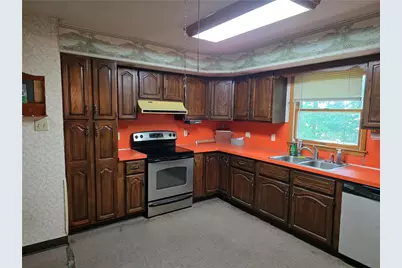 528 Rosewood Drive, Lehigh Township, PA 18067 - Photo 15