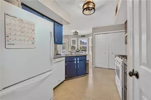 175 E Beil Ave, Nazareth Boro, PA 18064 - Photo 13