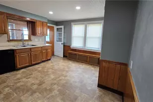 883 N Locust St, Hazle Township, PA 18201 - Photo 17