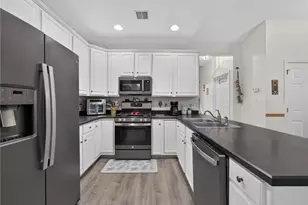 1820 Felicity Ln, Lower Saucon Township, PA 18055 - Photo 9