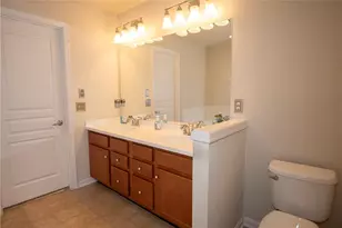 8608 Mayfair Ct, Upper Macungie Township, PA 18031 - Photo 23