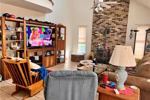 630 Clearfield Rd, Bushkill Twp, PA 18064 - Photo 17