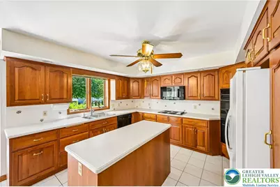 4403 Newton Circle, Lower Macungie Township, PA 18049 - Photo 23