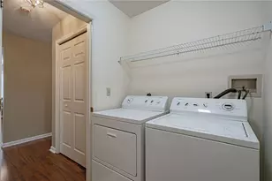 8009 Cross Creek Circle, Upper Macungie Township, PA 18031 - Photo 11