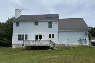 211 Bushkill Terrace, Bushkill Twp, PA 18064 - Photo 3