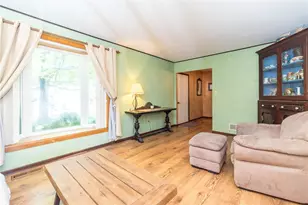 101 Chestnut Dr, Trumbauersville Boro, PA 18951 - Photo 3