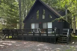 123 Oneida Dr, Pocono Lake, PA 18347 - Photo 1