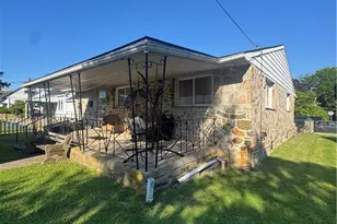 880 New York Ave, Hellertown Boro, PA 18055 - Photo 3