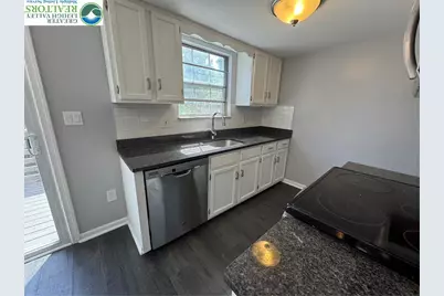 811 Armour Street, Allentown City, PA 18103 - Photo 5