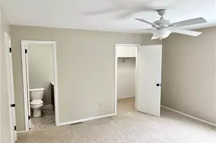 1726 Saratoga Ct, South Whitehall Township, PA 18104 - Photo 17