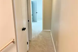 1726 Saratoga Ct, South Whitehall Township, PA 18104 - Photo 15