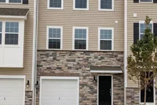 8305 Brodie Ct, Upper Macungie Township, PA 18031 - Photo 1
