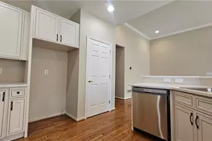 1866 Gregory Pl, Lower Saucon Township, PA 18055 - Photo 13