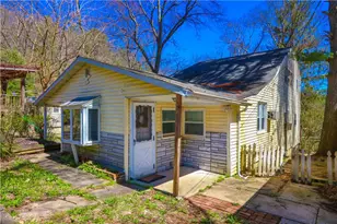 107 Royal Ln, Kunkletown, PA 18058 - Photo 1