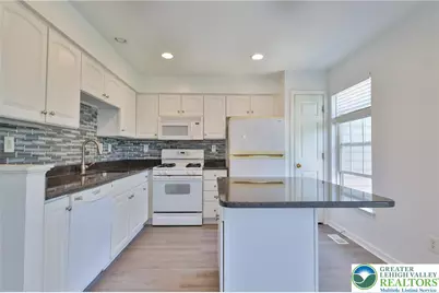 7832 Red Hawk Court, Upper Macungie Township, PA 18031 - Photo 11