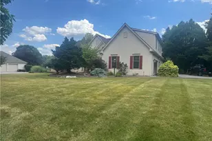 1005 Buckingham Dr, Salisbury Township, PA 18103 - Photo 9