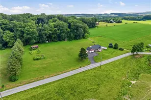9868 Stagecoach Rd, Albany Twp, PA 19529 - Photo 3