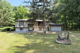 1108 Mink Ct N, Lehman Twp, PA 18324 - Photo 1