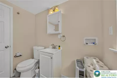 2111 N 1st Avenue, Whitehall Township, PA 18052 - Photo 25