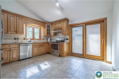 3705 Vale View Drive, South Whitehall Township, PA 18103 - Photo 17