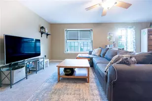 611 Lehigh Gap St, Walnutport Boro, PA 18088 - Photo 17