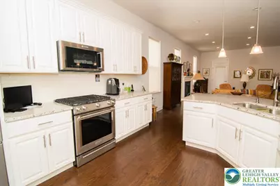 4068 Rutz, South Whitehall Township, PA 18104 - Photo 7