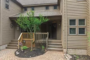 110 Woodmont Cir, Greentown, PA 18426 - Photo 5