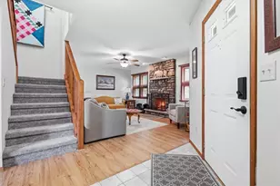 110 Woodmont Cir, Greentown, PA 18426 - Photo 9