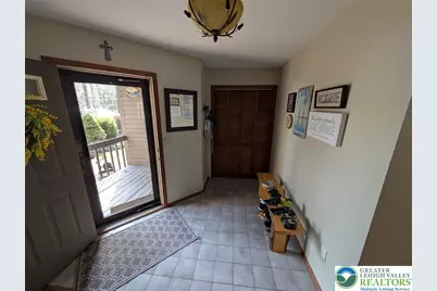 110 Woodmont Circle, Greentown, PA 18426 - Photo 5