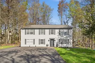 2731 Bonnyview Ln, Tobyhanna, PA 18466 - Photo 1