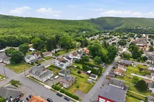 15 W 9th St, Jim Thorpe Boro, PA 18229 - Photo 33