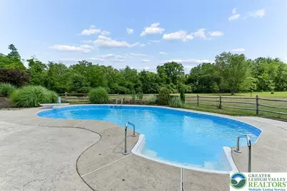 8247 Hensingersville Road, Lower Macungie Township, PA 18011 - Photo 7