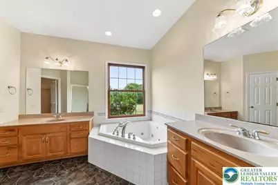 8247 Hensingersville Road, Lower Macungie Township, PA 18011 - Photo 29