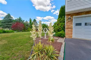 3520 Sunset Cir, Polk Twp, PA 18058 - Photo 7