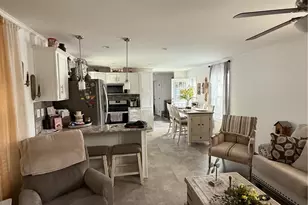 7468 Continental Cir, Upper Macungie Township, PA 18087 - Photo 5
