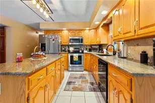 255 Timothy Ave, Lower Nazareth Twp, PA 18020 - Photo 5