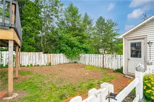 107 N Green St, Nazareth Boro, PA 18064 - Photo 31