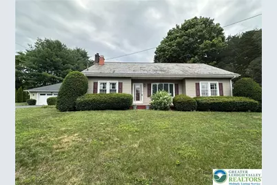 556 Walnut Drive, Lehigh Township, PA 18067 - Photo 1
