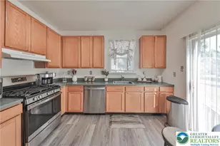 8100 W Cross Creek Circle, Upper Macungie Township, PA 18031 - Photo 17