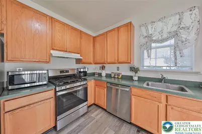 8100 W Cross Creek Circle, Upper Macungie Township, PA 18031 - Photo 19