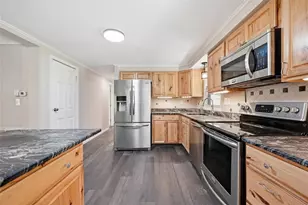 226 Circle Dr S, Hamilton Twp, PA 18353 - Photo 9