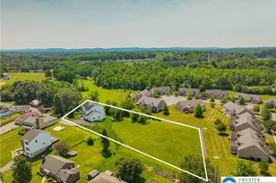 4740 Hillcrest Ln, Whitehall Township, PA 18052 - Photo 3