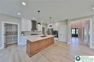 4740 Hillcrest Ln, Whitehall Township, PA 18052 - Photo 7