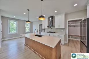 4740 Hillcrest Ln, Whitehall Township, PA 18052 - Photo 9