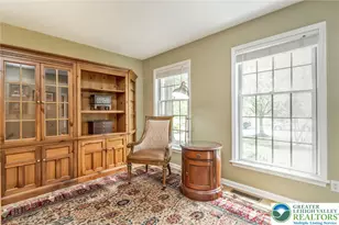 2165 Beechwood St, Upper Macungie Township, PA 18069 - Photo 9