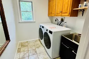2165 Beechwood St, Upper Macungie Township, PA 18069 - Photo 17